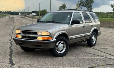 2001 Chevrolet Blazer LT 4 Door