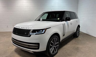 2026 Land Rover Range SE
