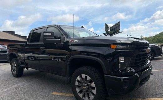2024 Chevrolet Silverado HD Custom