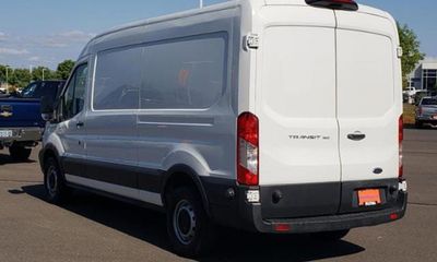 2018 Ford Transit 150 LWB Medium