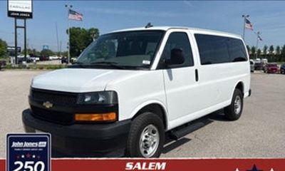 2021 Chevrolet Express 3500 Cutaway SB