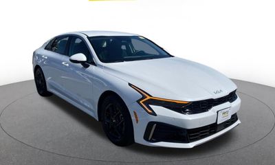 2025 Kia K5 LXS