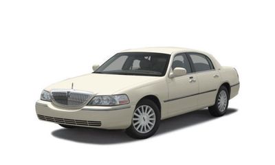 2003 Lincoln Town CAR Executive