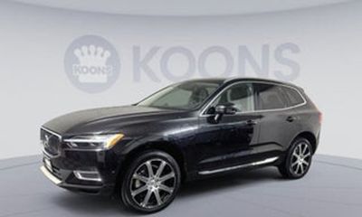 2023 Volvo XC60 Core Bright Theme