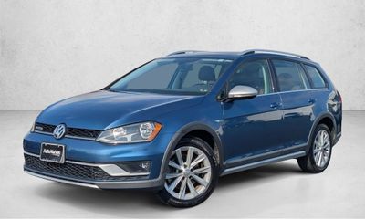 2017 Volkswagen Golf Alltrack S SE