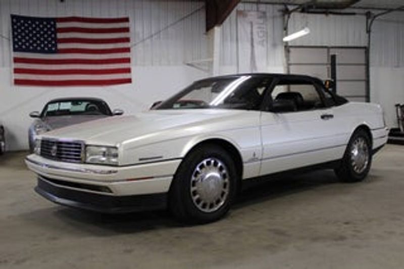 1993 Cadillac Allante — a typically priced live listing