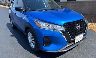 2023 Nissan Kicks S