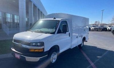 2024 Chevrolet Express LT EXT