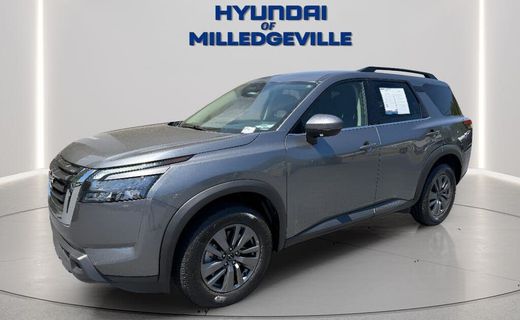 2024 Nissan Pathfinder SV