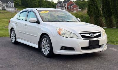 2011 Subaru Legacy Limited M R