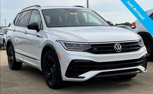 2023 Volkswagen Tiguan SE Black