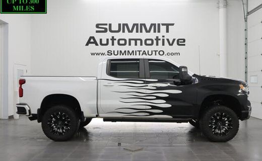 2022 Chevrolet Silverado RST
