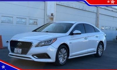 2016 Hyundai Sonata GL Middle LOW