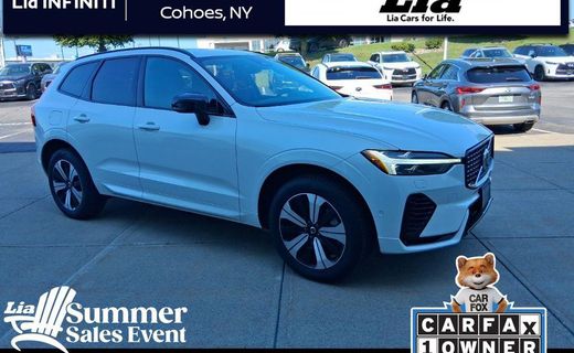 2025 Volvo XC60 Plus Dark