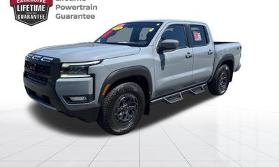 2025 Nissan Frontier SV