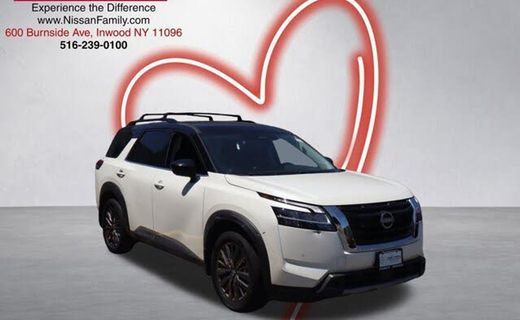 2024 Nissan Pathfinder SL