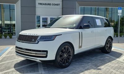 2025 Land Rover Range SE