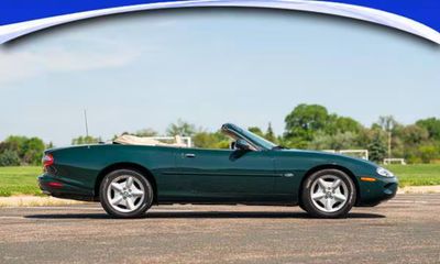 1998 Jaguar XK8