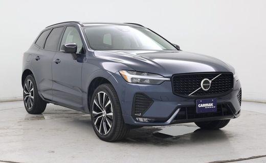 2025 Volvo XC60 Plus Dark