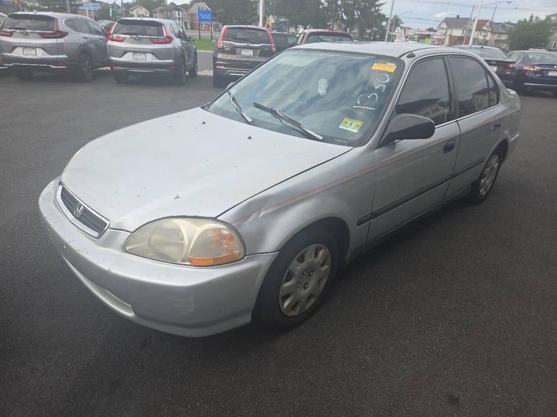 1998 Honda Civic — a typically priced live listing