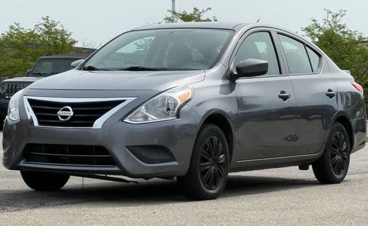 2019 Nissan Versa SV