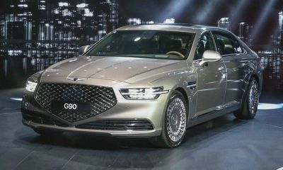 2022 Genesis G90