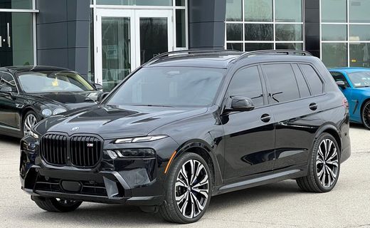 2023 BMW X7 M60i