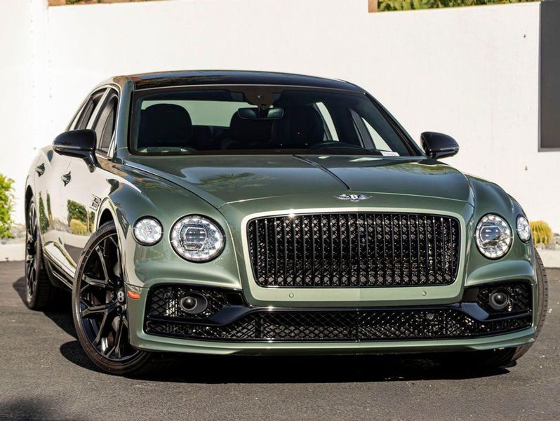2023 Bentley Flying Spur — a typically priced live listing
