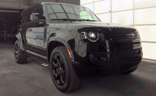 2023 Land Rover Defender 110 SE