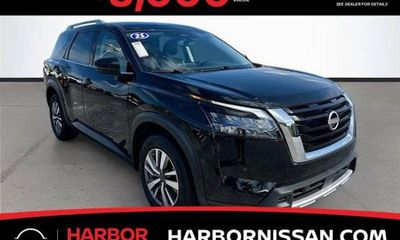 2025 Nissan Pathfinder SL