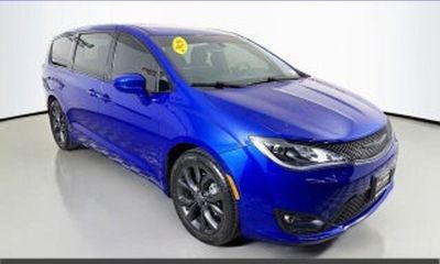 2019 Chrysler Pacifica Touring L Plus
