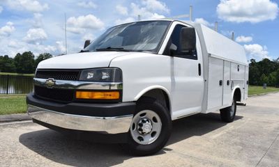 2017 Chevrolet Express 3500 139 Cutaway