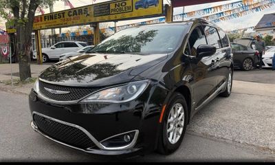 2020 Chrysler Pacifica Touring L