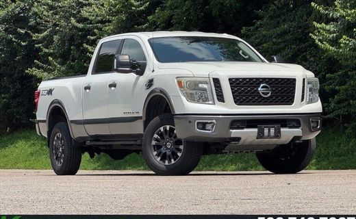 2016 Nissan Titan SL