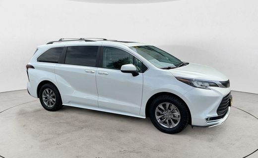 2023 Toyota Sienna XLE