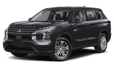 2025 Mitsubishi Outlander ES