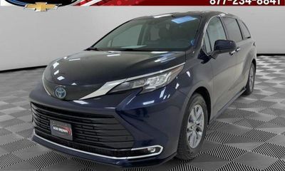 2022 Toyota Sienna XLE