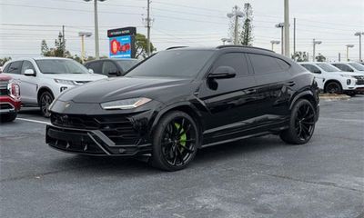 2022 Lamborghini Urus
