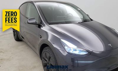 2024 Tesla Model Y Standard Range