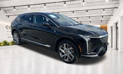 2025 Cadillac Optiq Luxury 1