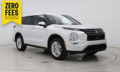 2023 Mitsubishi Outlander ES