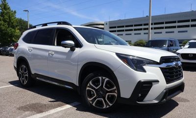 2023 Subaru Ascent Limited 7 ES