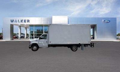 2027 Ford E-450 Base