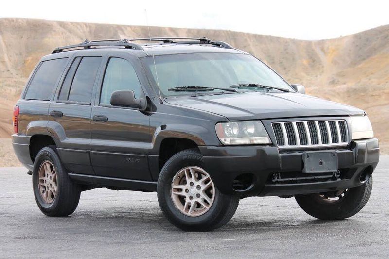 2004 Jeep Grand Cherokee — a typically priced live listing