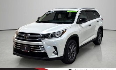 2019 Toyota Highlander SE XLE