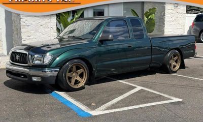 2002 Toyota Tacoma Base