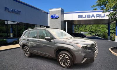 2025 Subaru Forester Base Plus
