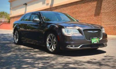 2016 Chrysler 300 300C Luxury Series