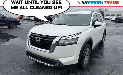 2022 Nissan Pathfinder SL