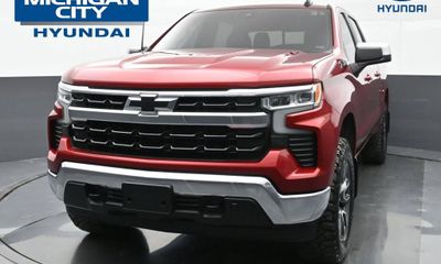 2023 Chevrolet Silverado LT